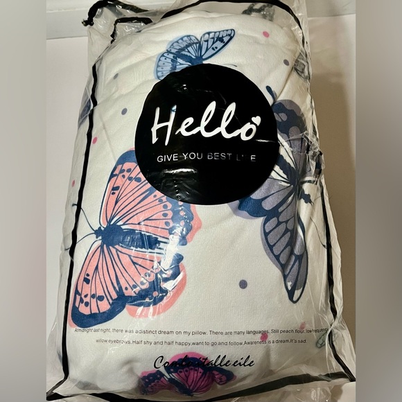 Hello Butterfly Blanket - Picture 3 of 5